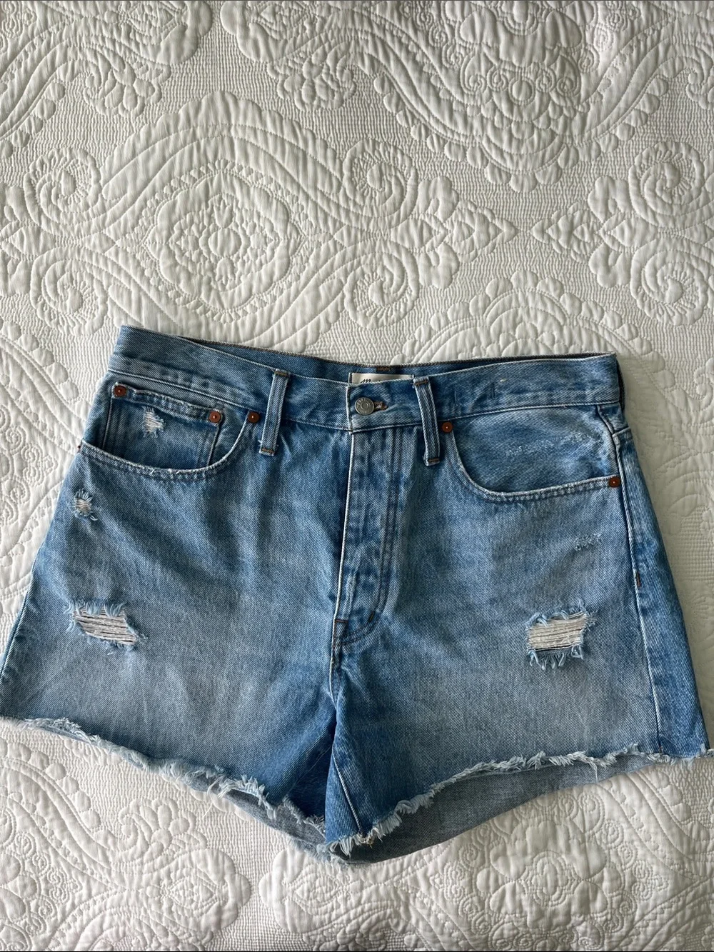 Madewell Curvy Relaxed Denim Shorts Classic High-Rise Distressed Denim Shorts
